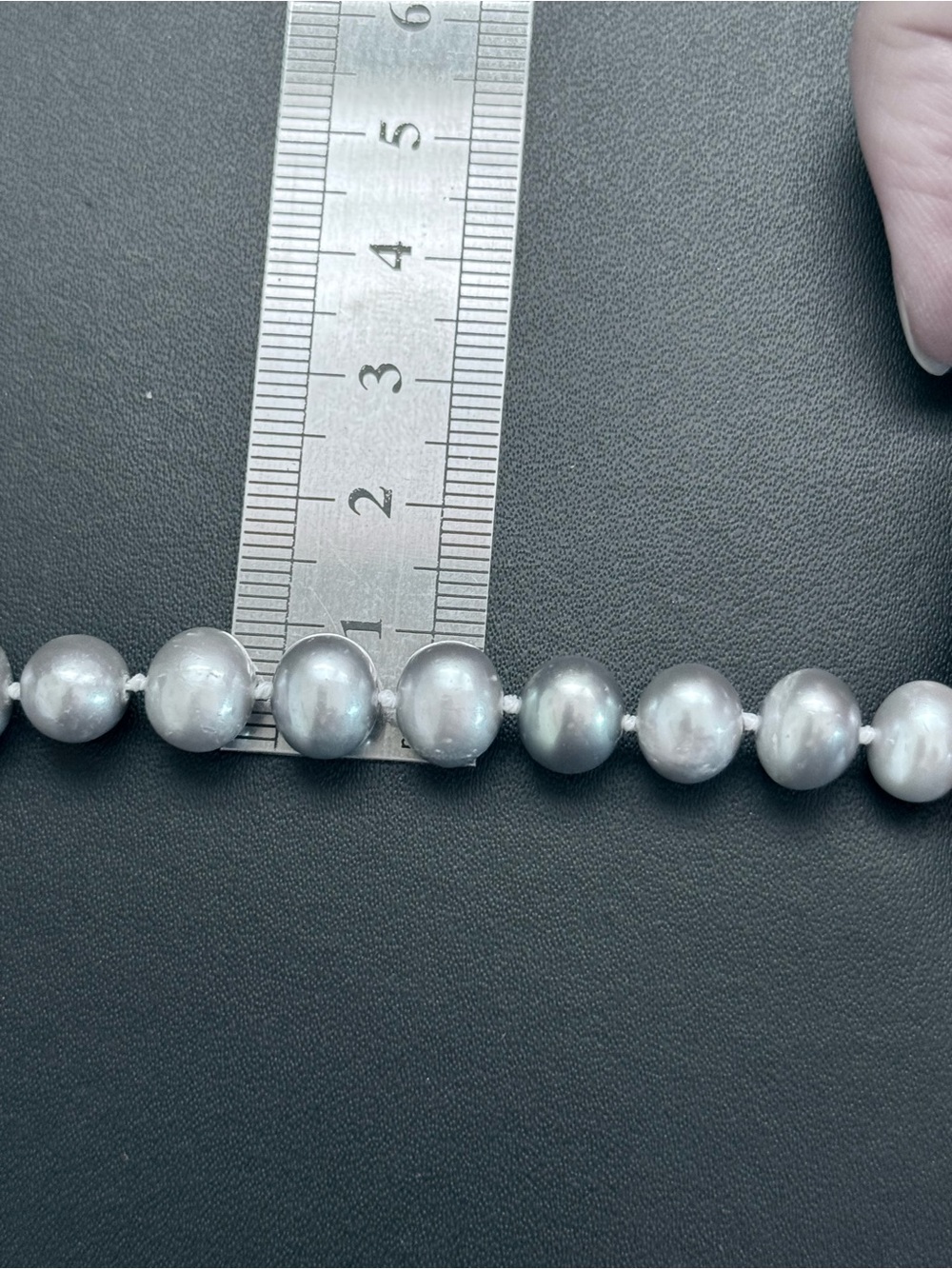 Real freshwater silver Pearl necklace 18” long 8-9MM - Picture 11 of 11